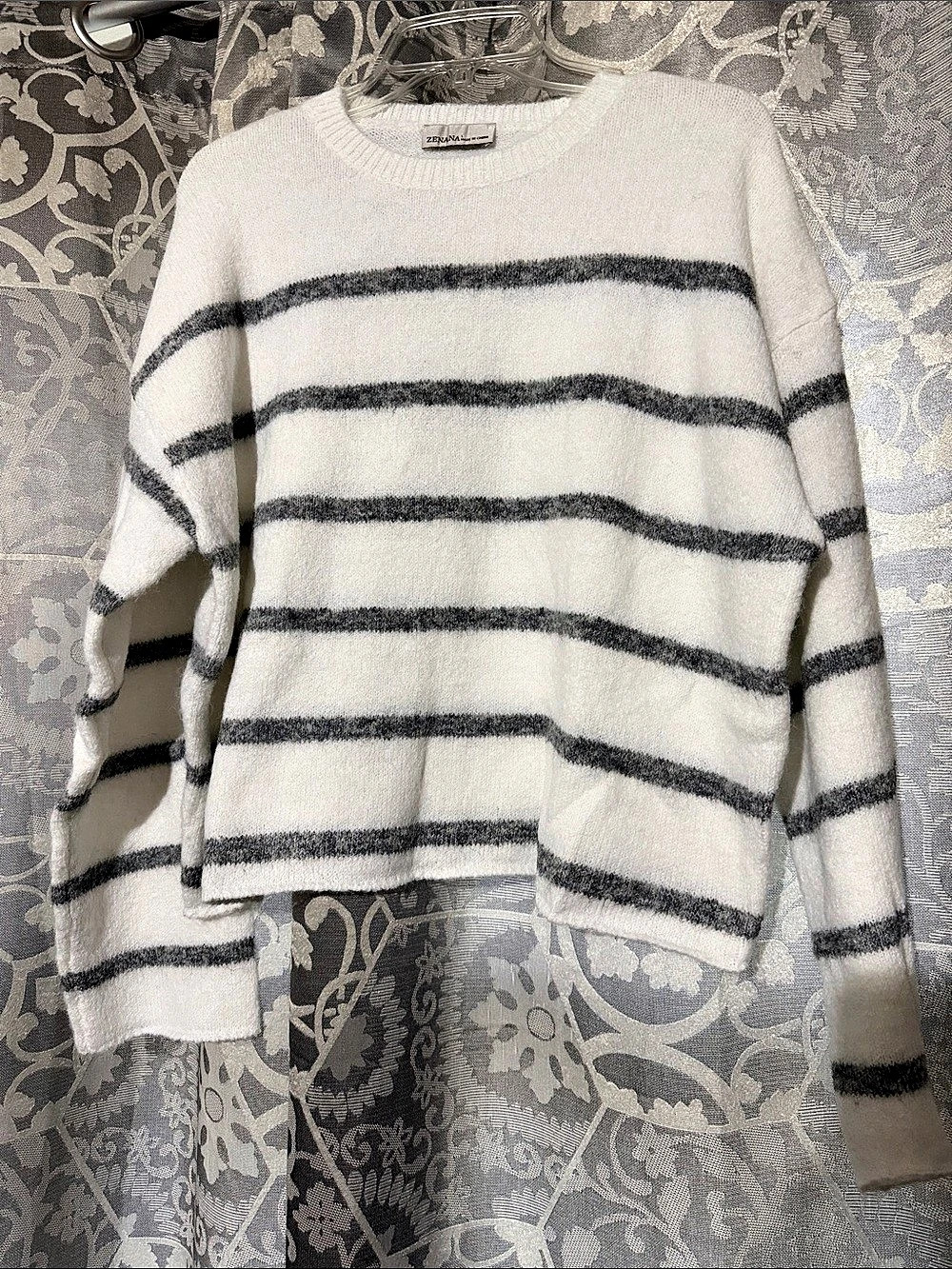 Zenana Striped Sweater White & Gray New